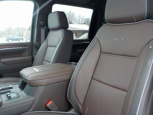 New 2026 GMC Sierra 3500 Denali w/ Denali Reserve Package image 19