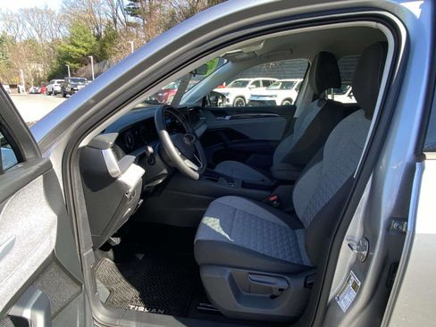 Used 2025 Volkswagen Tiguan S AWD/4WD image 13