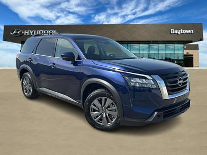 Used 2025 Nissan Pathfinder SV