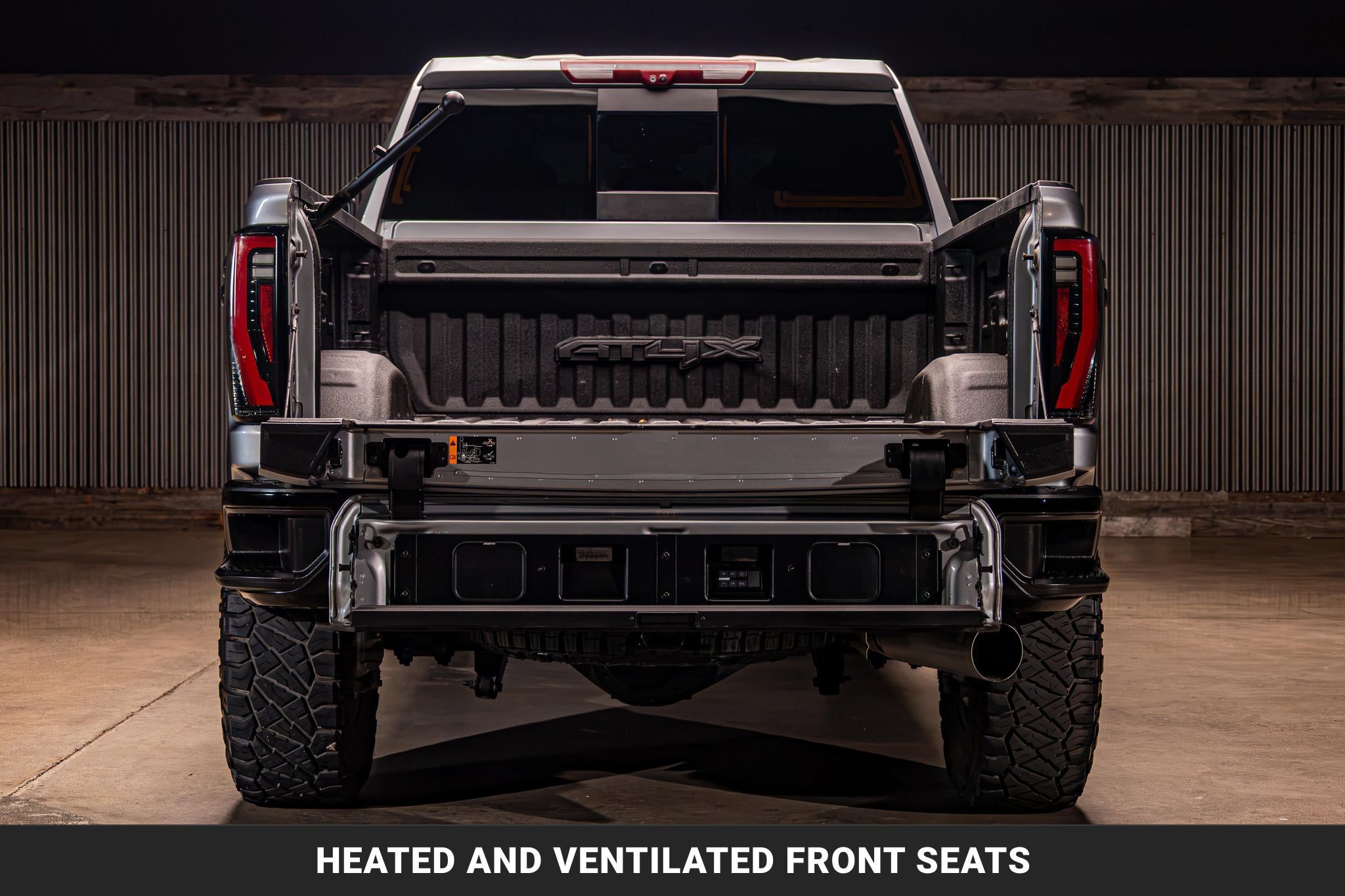 Used 2024 GMC Sierra 2500 AT4X AWD/4WD image 8