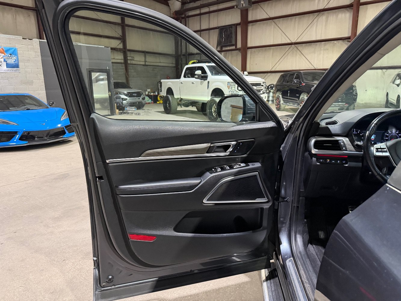 Used 2021 Kia Telluride SX w/ Towing Package AWD/4WD image 11