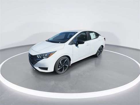 New 2025 Nissan Versa SR w/ Trunk Package image 4