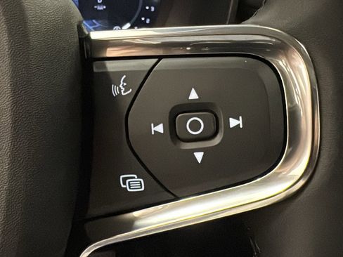 Used 2026 Volvo XC40 B5 Ultra w/ Protection Package Premier image 14