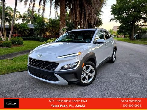 Used 2023 Hyundai Kona SEL image 1