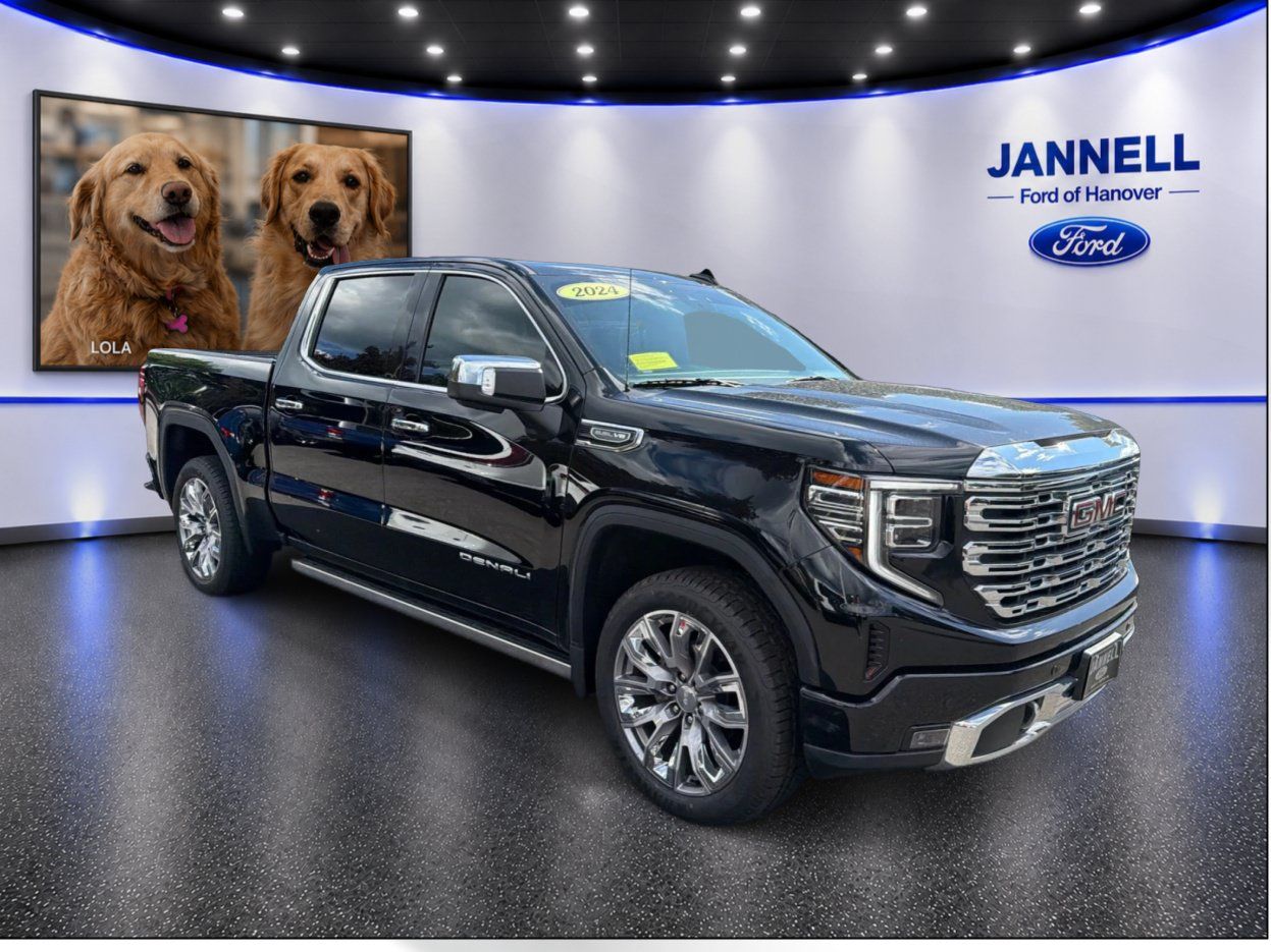 Used 2024 GMC Sierra 1500 Denali w/ Denali Reserve Package AWD/4WD image 3