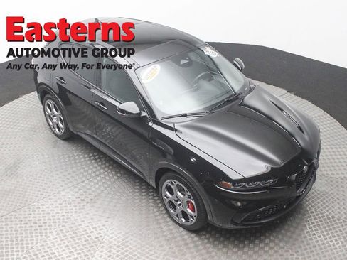 Used 2024 Alfa Romeo Tonale Veloce image 3