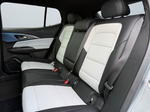 New 2026 Chevrolet Equinox EV LT image 13