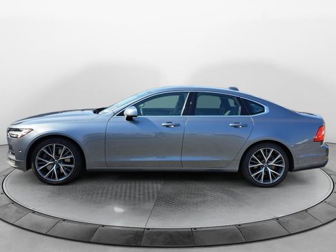 Used 2017 Volvo S90 T6 Momentum w/ Vision Package AWD/4WD image 4