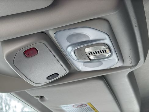 Used 2025 RAM ProMaster 2500 w/ Convenience Group image 22