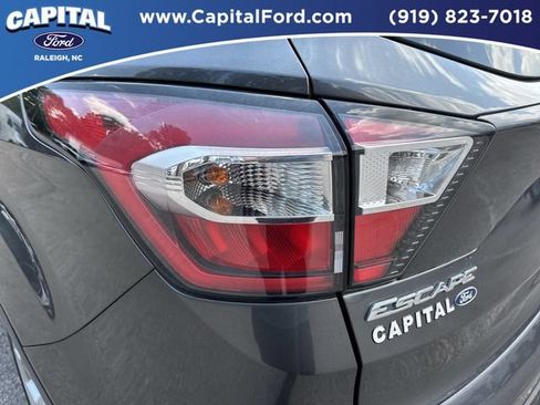Used 2018 Ford Escape Titanium w/ Ford Safe & Smart Package FWD image 15