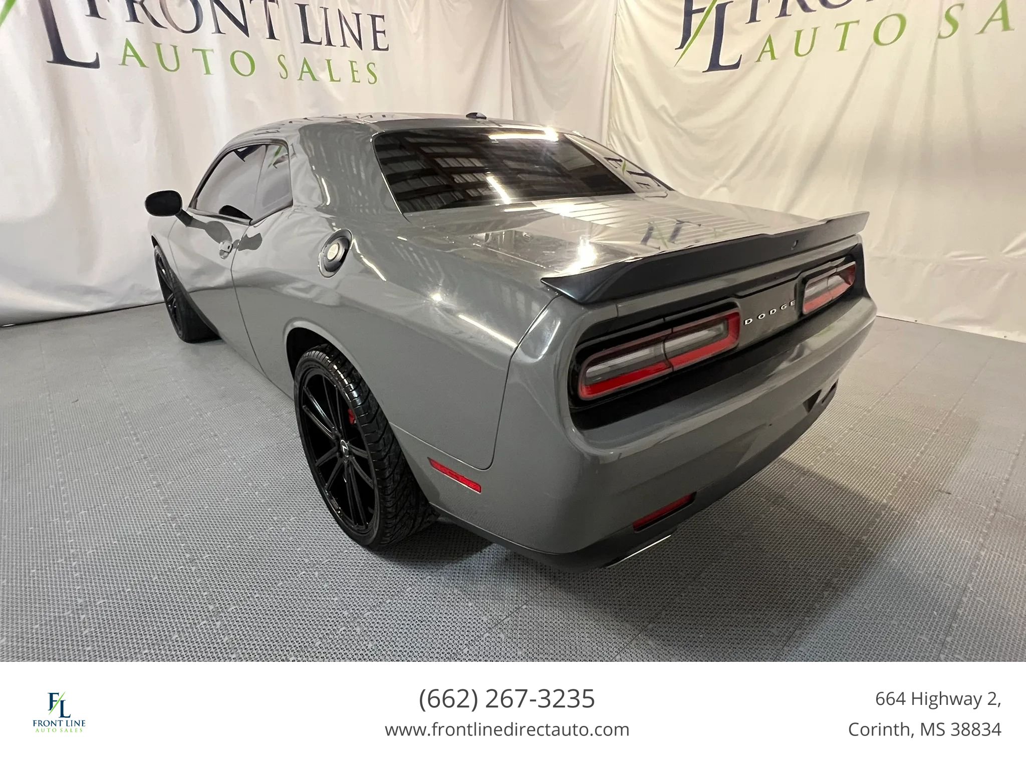 Used 2017 Dodge Challenger SXT w/ Blacktop Package RWD image 5