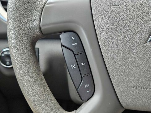 Used 2014 Chevrolet Traverse LS image 27