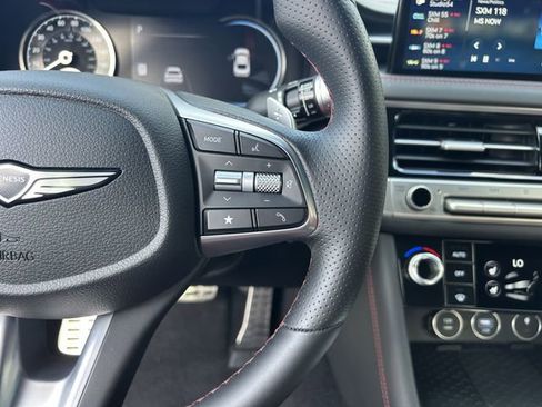 Used 2025 Genesis G70 2.5T w/ Sport Prestige Package image 27