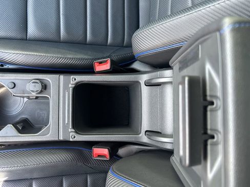 Used 2022 Volkswagen Golf R image 37