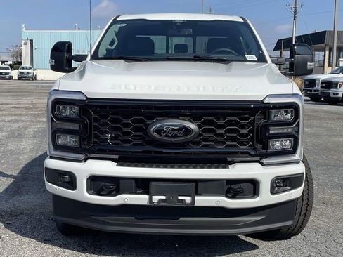 New 2026 Ford F250 Lariat w/ Black Appearance Package image 23