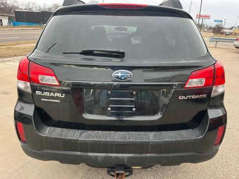 Used 2010 Subaru Outback 2.5i Premium image 9