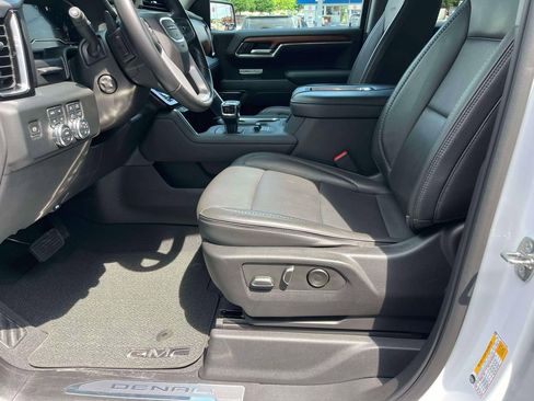 Used 2022 GMC Sierra 1500 Denali w/ Technology Package AWD/4WD image 27