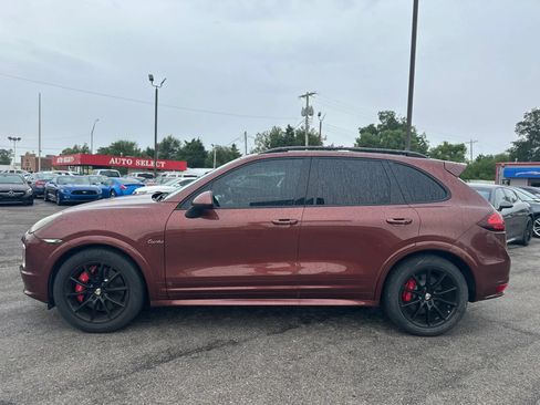 Used 2012 Porsche Cayenne Turbo AWD/4WD image 9