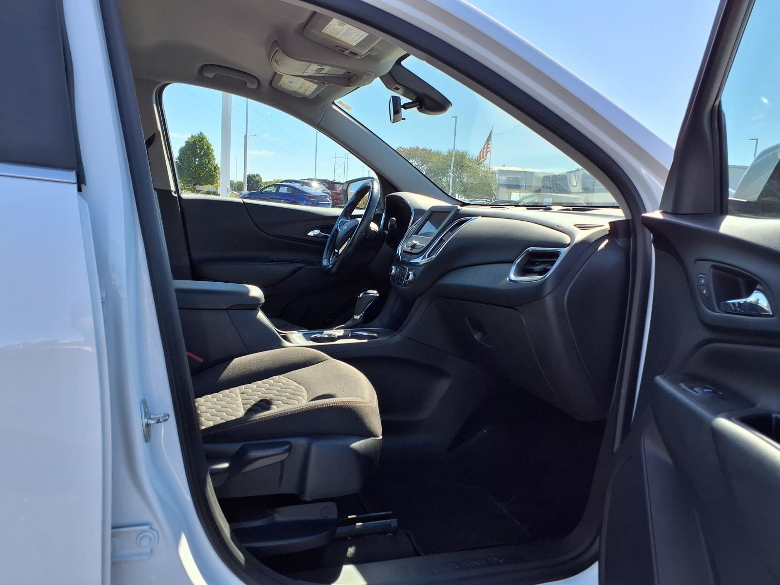 Used 2021 Chevrolet Equinox LT FWD image 26
