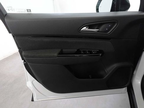 Used 2024 Honda Prologue EX image 10