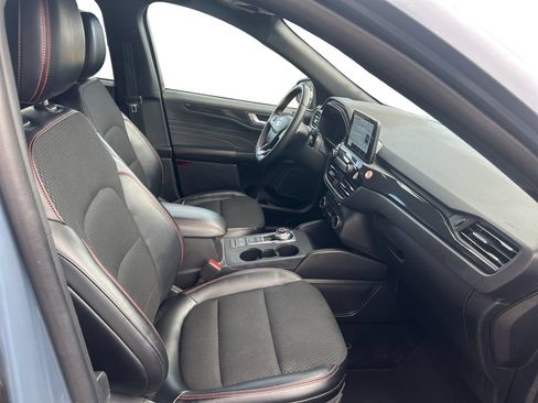 Used 2025 Ford Escape ST-Line Select AWD/4WD image 16
