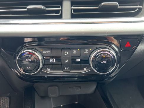 Used 2024 Chevrolet Trax LT w/ Driver Confidence Package image 25