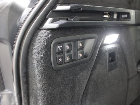 Used 2022 BMW X7 xDrive40i w/ Premium Package AWD/4WD image 33