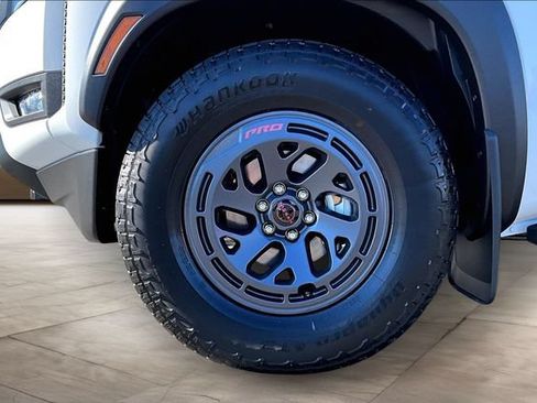 New 2026 Nissan Frontier Pro-X w/ Tow Package RWD image 13