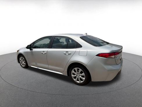 Used 2025 Toyota Corolla LE FWD image 10