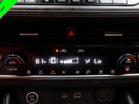 Certified 2022 Nissan Rogue Platinum w/ Head-Up Display Package image 17