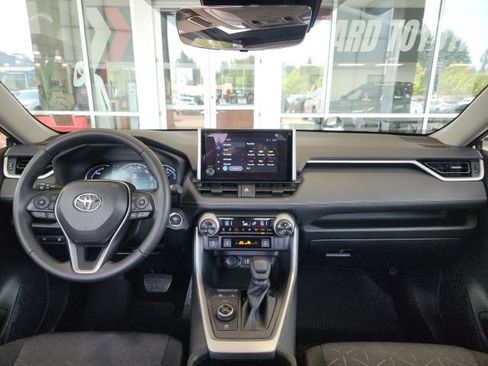 Used 2025 Toyota RAV4 XLE w/ Convenience Package AWD/4WD image 18
