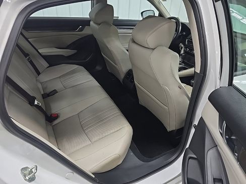 Used 2018 Honda Accord EX-L image 18
