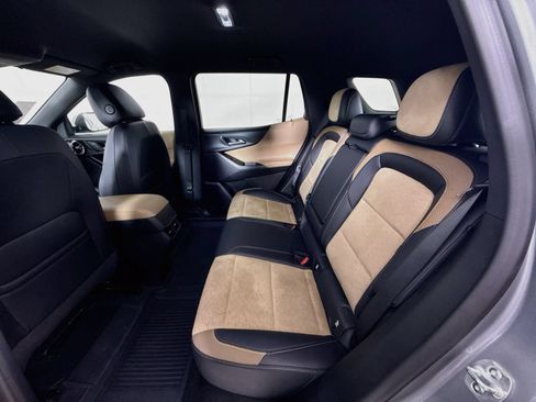 Used 2026 Chevrolet Equinox ACTIV FWD image 27