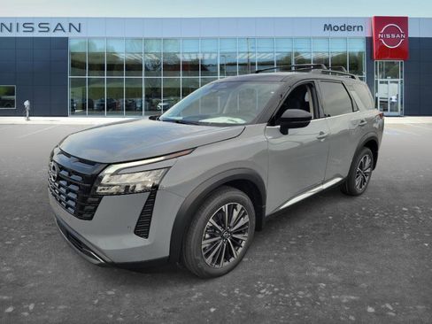 New 2026 Nissan Pathfinder Platinum image 1