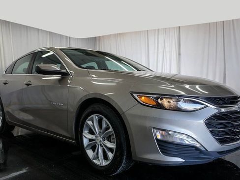 Used 2024 Chevrolet Malibu LT image 2