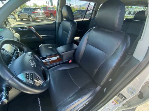 Used 2013 Toyota Highlander Limited AWD/4WD image 11
