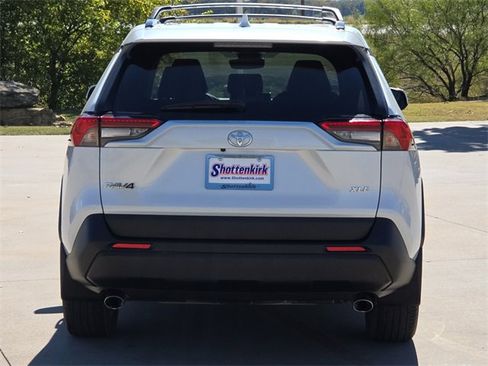 Used 2024 Toyota RAV4 XLE Premium image 7