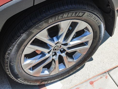 Used 2025 Toyota RAV4 XLE Premium FWD image 10