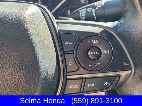 Used 2024 Toyota Camry SE image 14