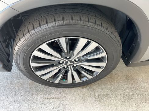 Used 2020 Mitsubishi Outlander ES AWD/4WD image 10
