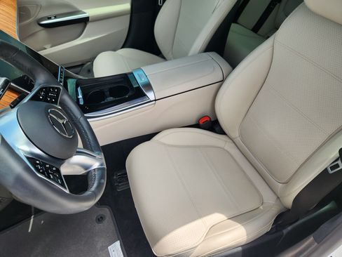 Used 2023 Mercedes-Benz C 300 4MATIC Sedan image 14