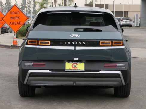 New 2026 Hyundai Ioniq 5 SEL image 3