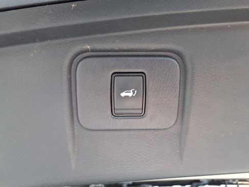 Used 2018 Nissan Murano SL w/ Moonroof Package image 25