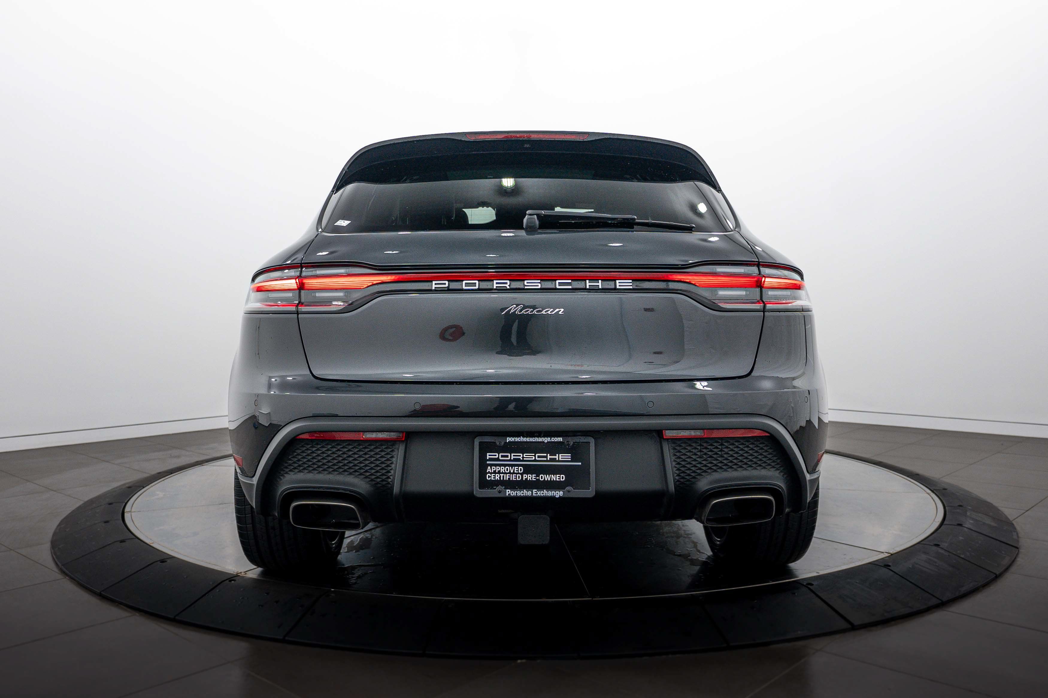 Certified 2026 Porsche Macan AWD/4WD image 6