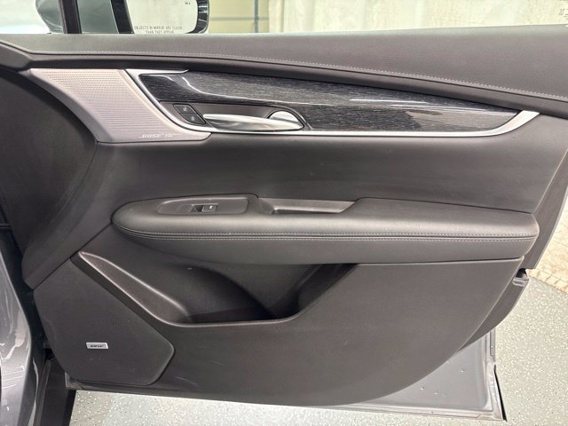 Used 2022 Cadillac XT5 Premium Luxury w/ Technology Package AWD/4WD image 15