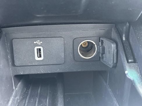 Used 2016 Ford Explorer Platinum AWD/4WD image 32