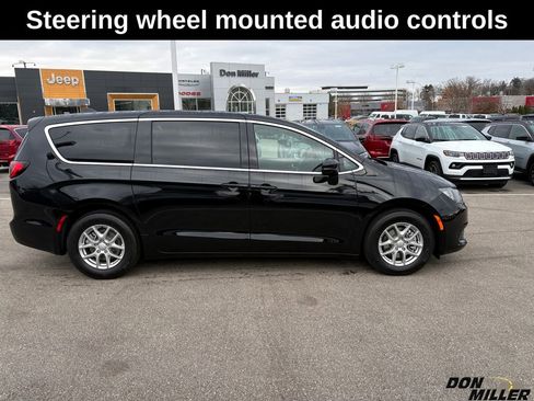 New 2026 Chrysler Voyager LX image 8