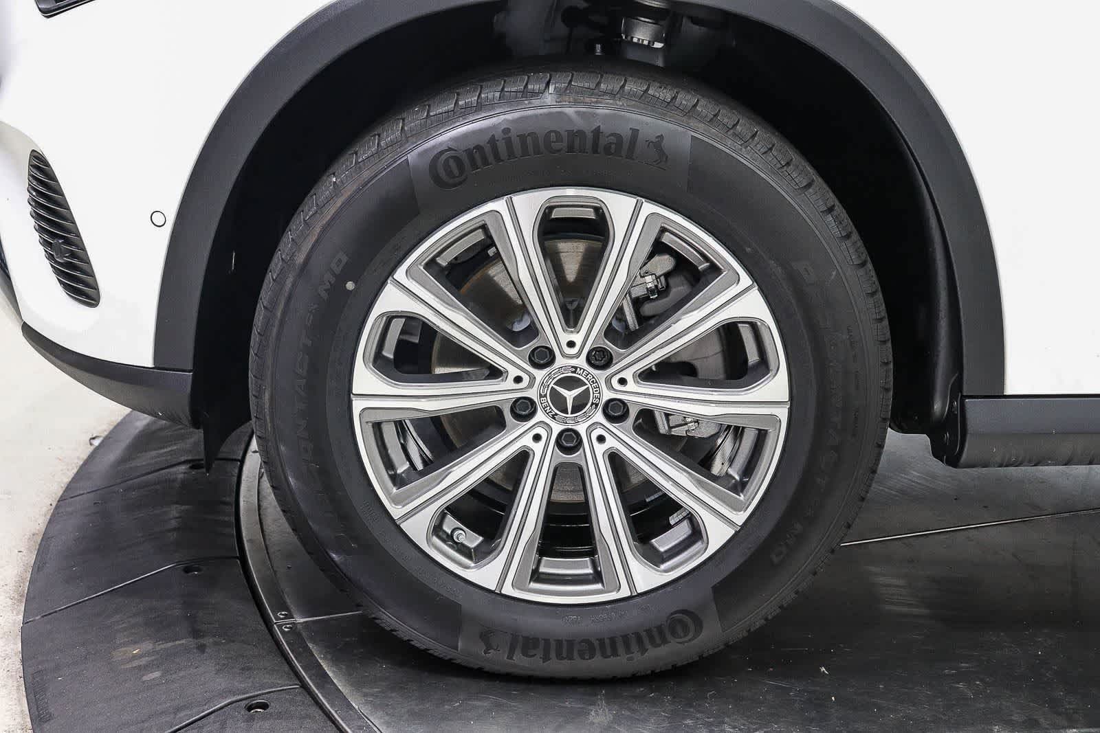 Certified 2024 Mercedes-Benz GLC 300 image 9