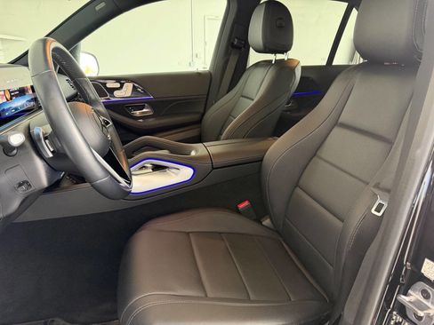 Used 2025 Mercedes-Benz GLE 450e 4MATIC image 18
