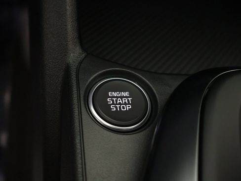 Used 2025 Kia K4 LXS image 36